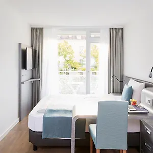 Living 3*, Nürnberg Németország